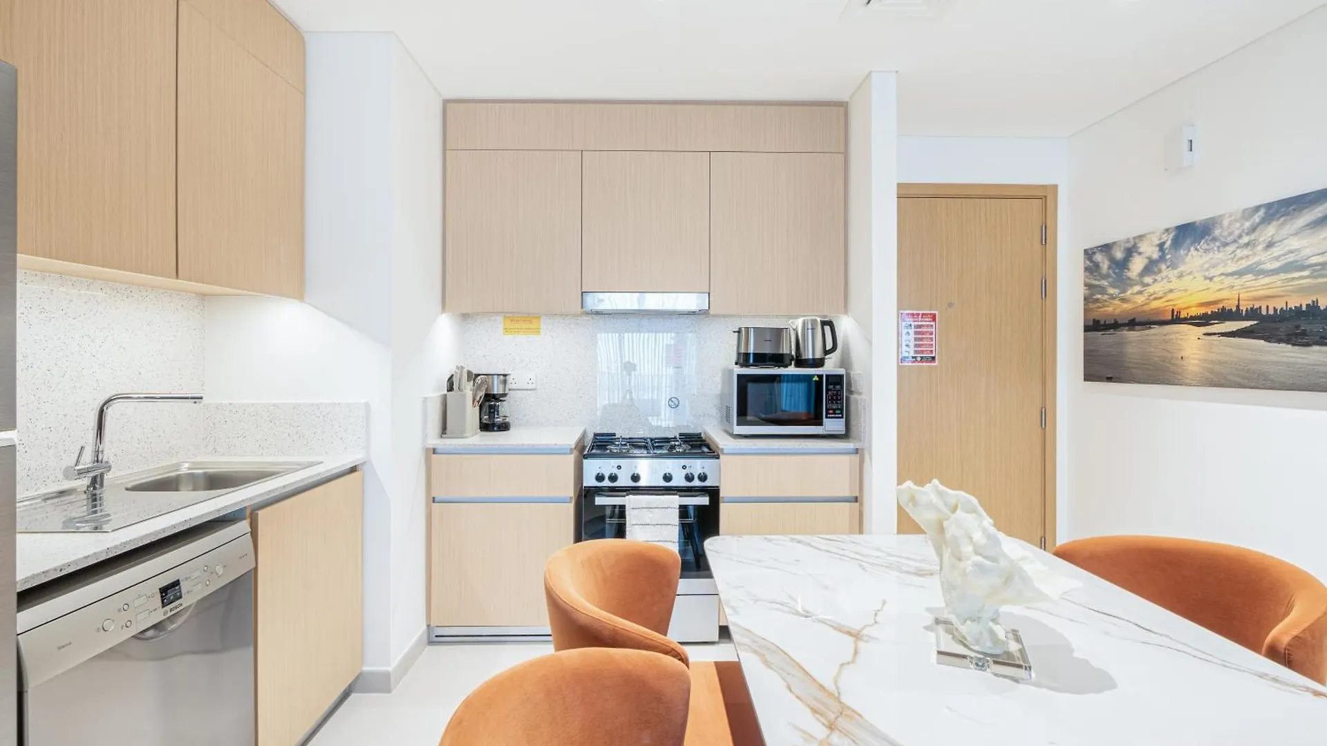 Chic Bright Home In Creek Beach With Lagoon Access Ντουμπάι 0*,